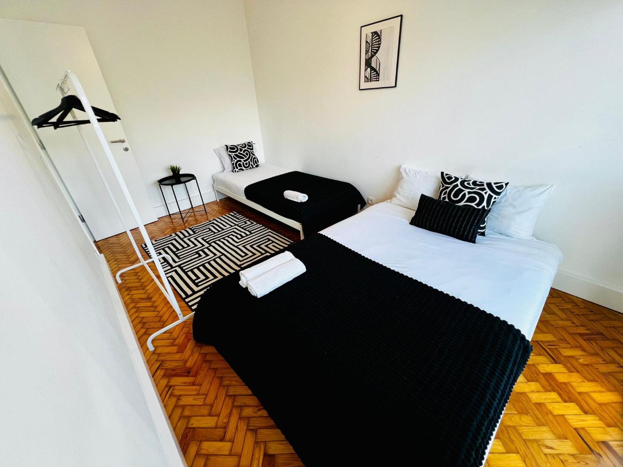 The Crespo House - No 5f - Two-bedroom * Lisboa